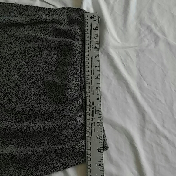 LIZ Claiborne skirt - Picture 6 of 7